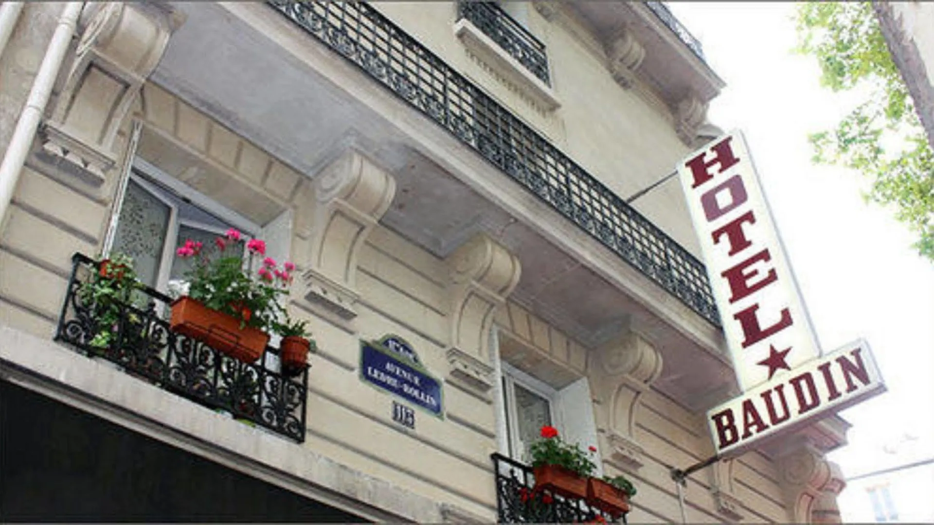 Hotel Baudin París 2*,