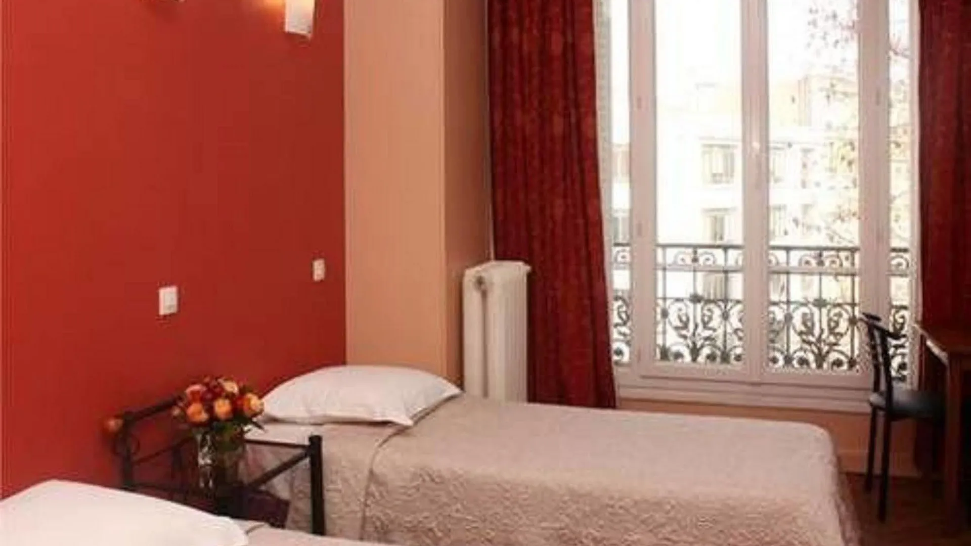 Hotel Baudin París 2*,